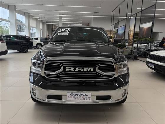 RAM CLASSIC 5.7 V8 GASOLINA LARAMIE CD 4X4 AUTOMÁTICO